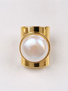 Bold Gold Tone Statement Pearl Ring Oversized Faux Pearl Chunky Wide Band Size 7